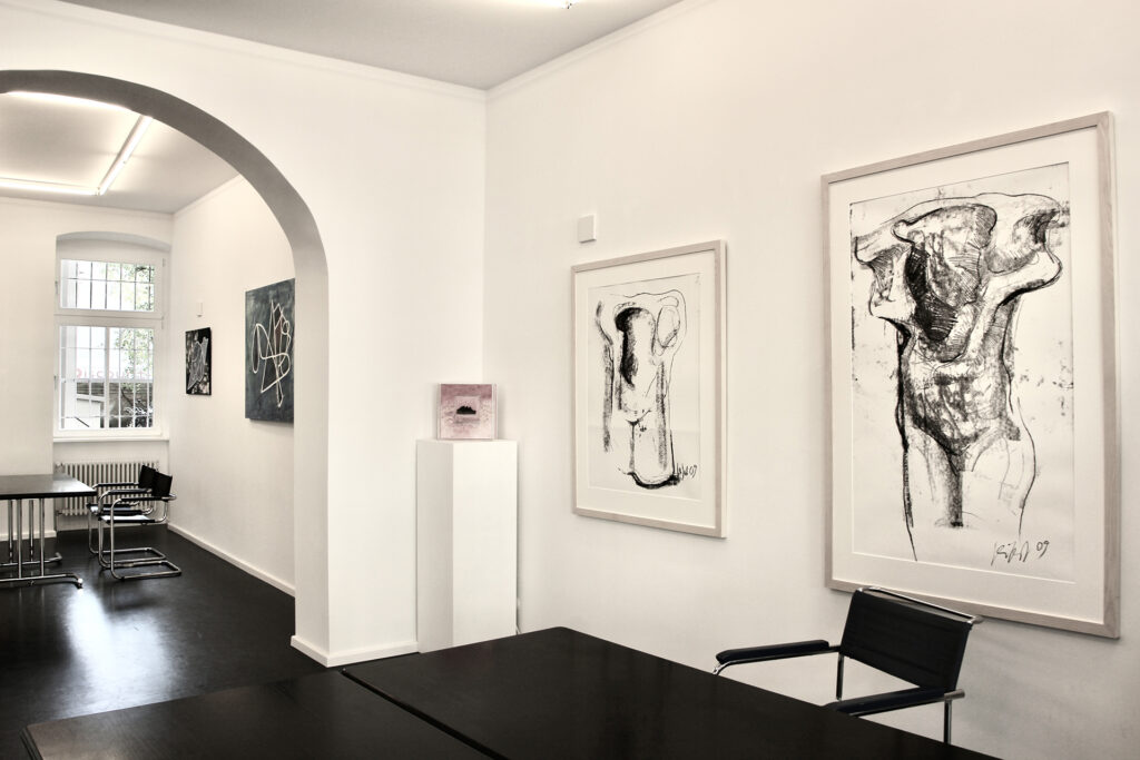 Diana Achtzig Skulpturen, Künstlerin und Galeristin der Achtzig-Galerie für zeitgenössische Kunst  Brunnenstraße 150, Berlin-Mitte, 10115, Foto der Galerie Räume