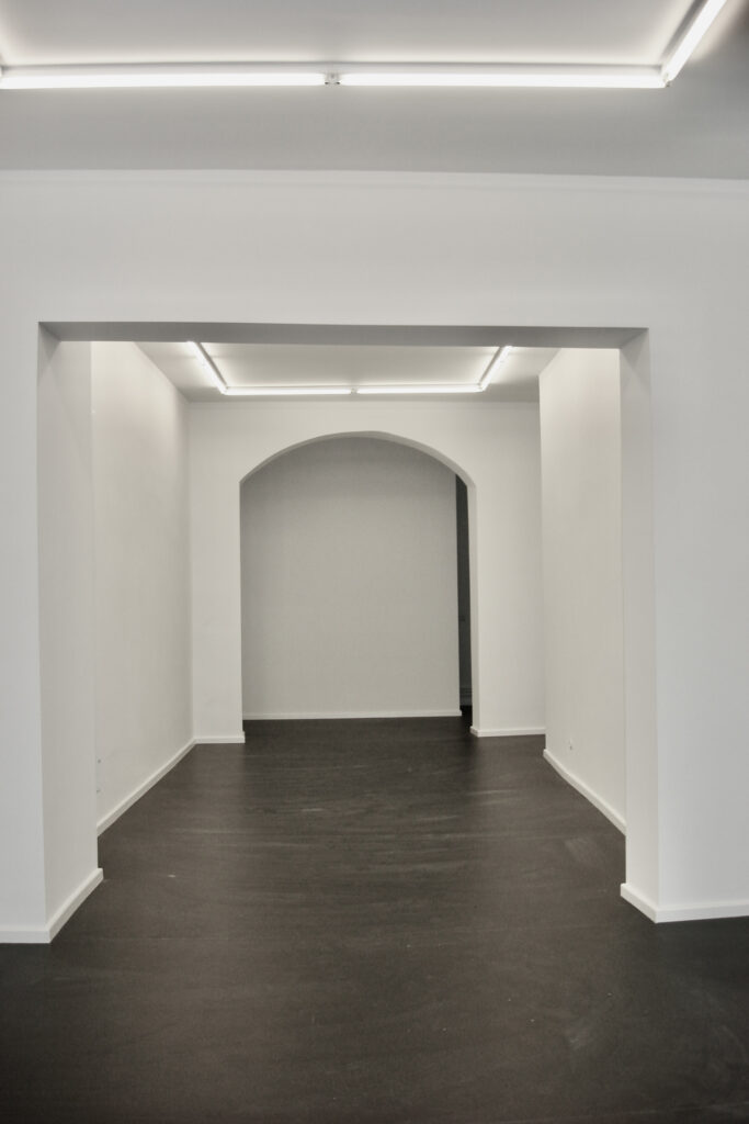 Diana Achtzig Künstlerin und Galeristin der Achtzig-Galerie für zeitgenössische Kunst  Brunnenstraße 150, Berlin-Mitte, 10115, Foto der Galerie Räume