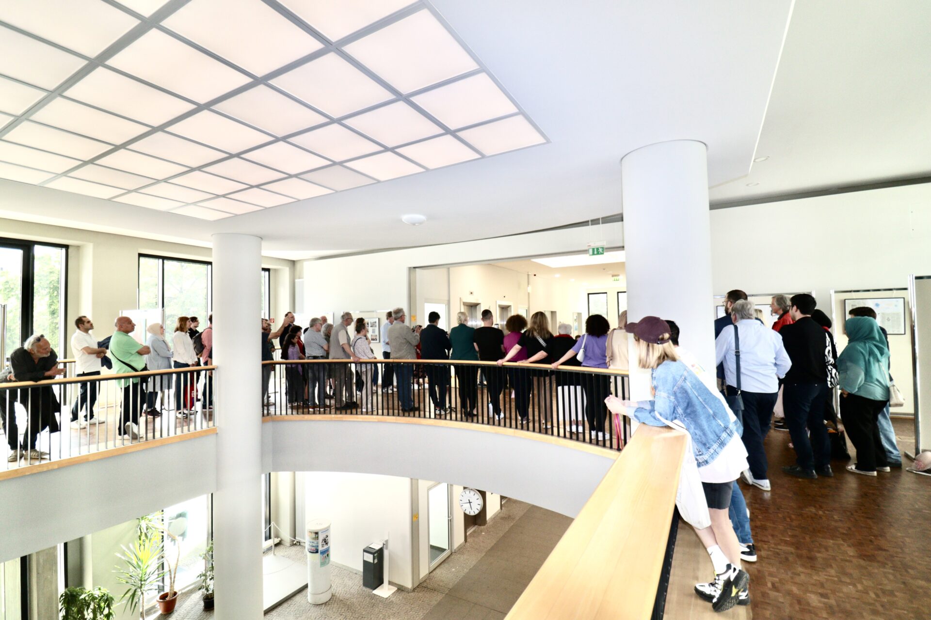 Foto der Wiedereröffnung der Berolina-Galerie im Rathaus Mitte